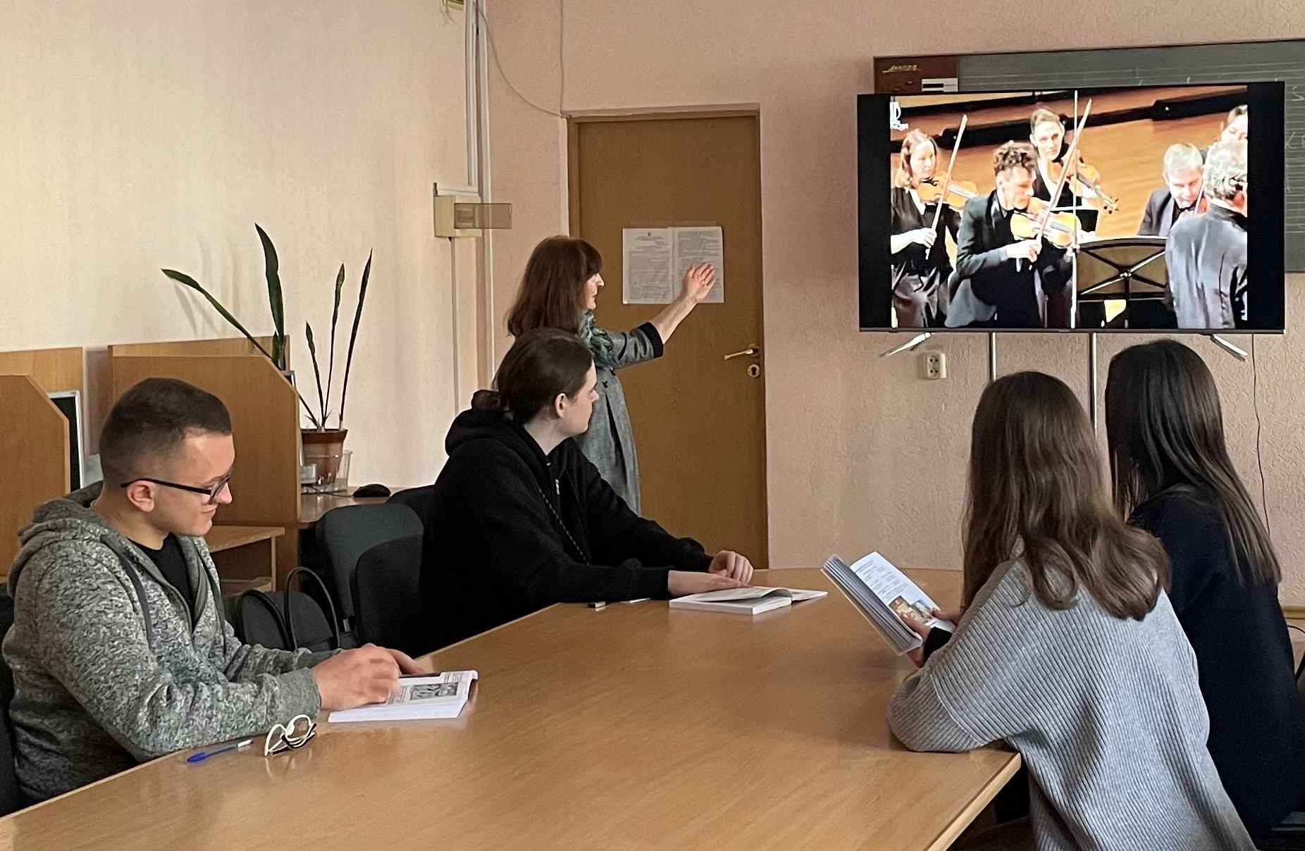 Хто він, Моцарт: «законодавець у царстві духів», а чи самотній ескапіст на шляху до Стрітення?